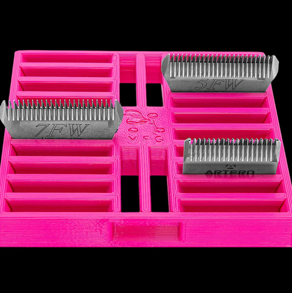 Blade Tray Magenta by Vanity Fur