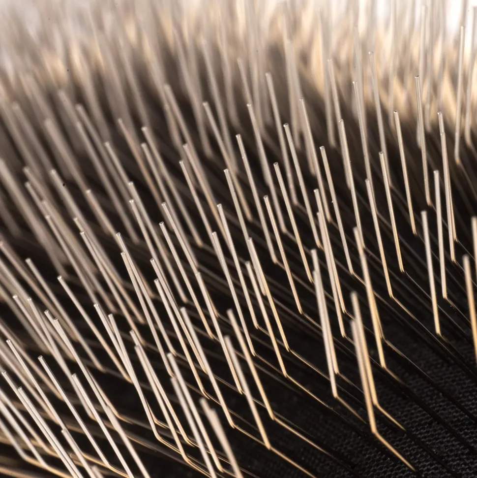 Karben I Extra Small Slicker Brush by Chris Christensen